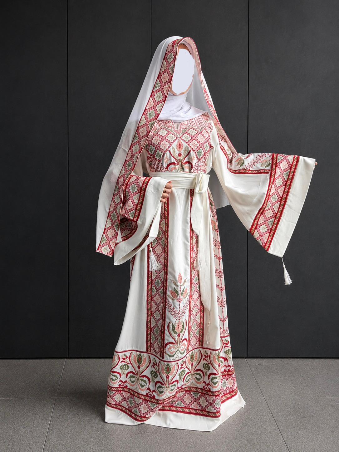Nour - نور (with scarf)