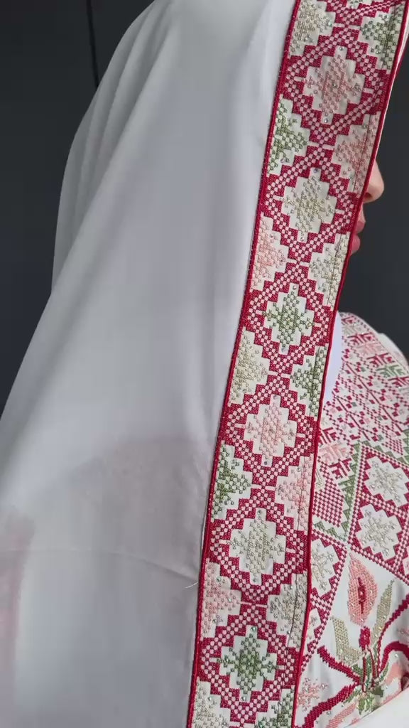 Nour - نور (with scarf)